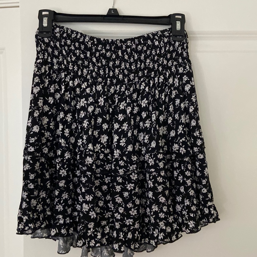 Black and white flora skirt